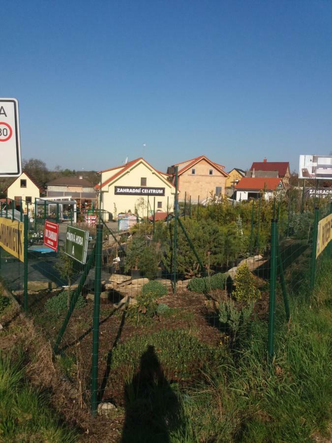 Garden Apartments Znojmo Bagian luar foto