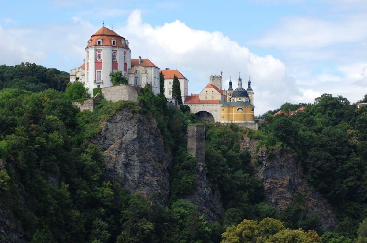 Garden Apartments Znojmo Bagian luar foto