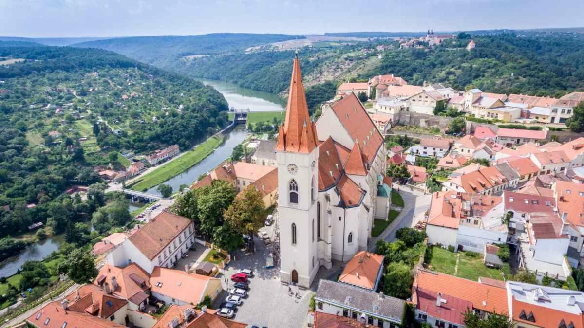 Garden Apartments Znojmo Bagian luar foto